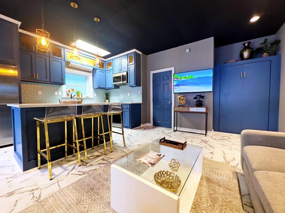The Q Loft Galveston Villa Exterior photo